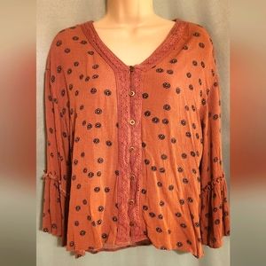 Sunflower shirt with flared sleeves